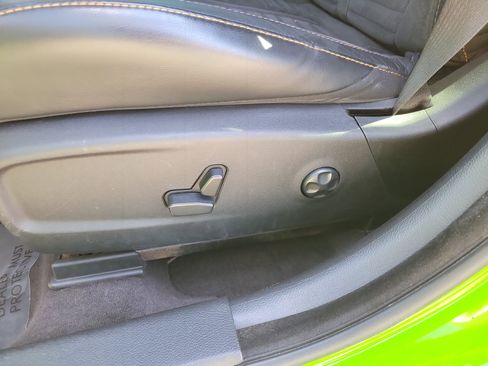 Used 2017 Dodge Charger R/T image 9