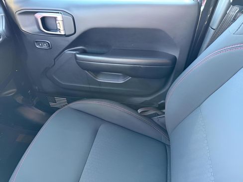 Used 2020 Jeep Gladiator Rubicon image 26