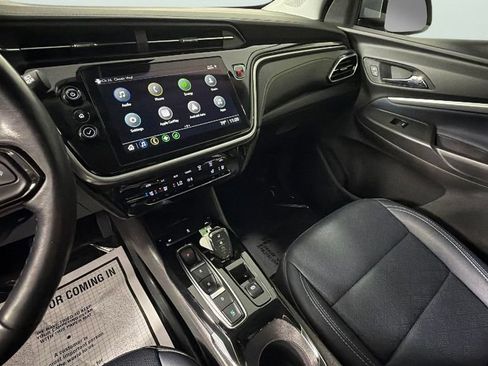 Used 2023 Chevrolet Bolt EUV LT w/ Convenience Package FWD image 19