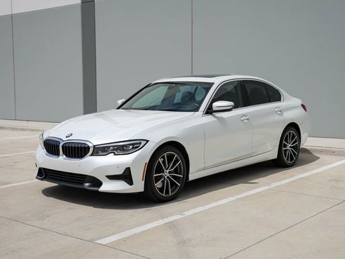 Used 2019 BMW 330i Sedan RWD image 4