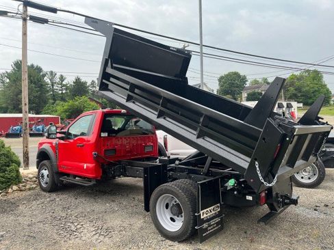New 2025 Ford F550 4x4 Regular Cab Super Duty image 11