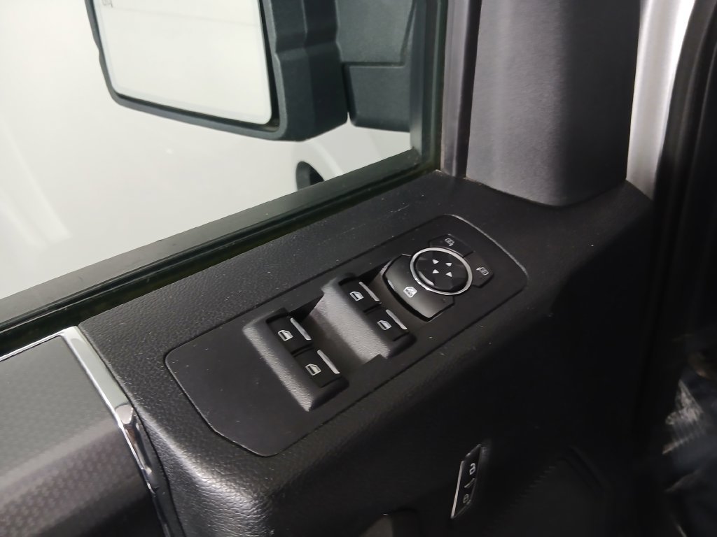 Used 2016 Ford F150 XLT w/ Equipment Group 302A Luxury AWD/4WD image 17