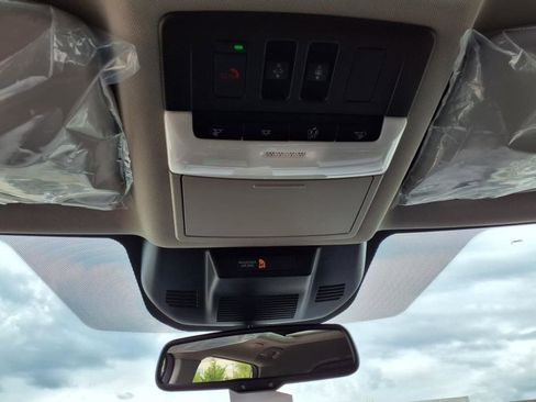 New 2025 Nissan Rogue Platinum w/ Platinum Premium Package image 25