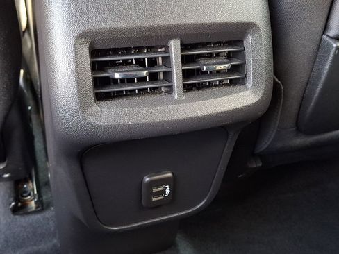 Used 2024 GMC Terrain SLE w/ Driver Convenience Package AWD/4WD image 11