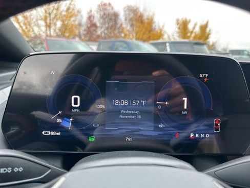 New 2026 Chevrolet Equinox EV RS image 17