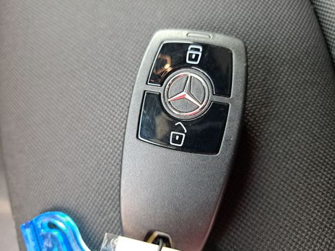 Used 2024 Mercedes-Benz eSprinter 170 Cargo image 36