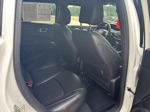Used 2024 Jeep Compass Trailhawk AWD/4WD image 19