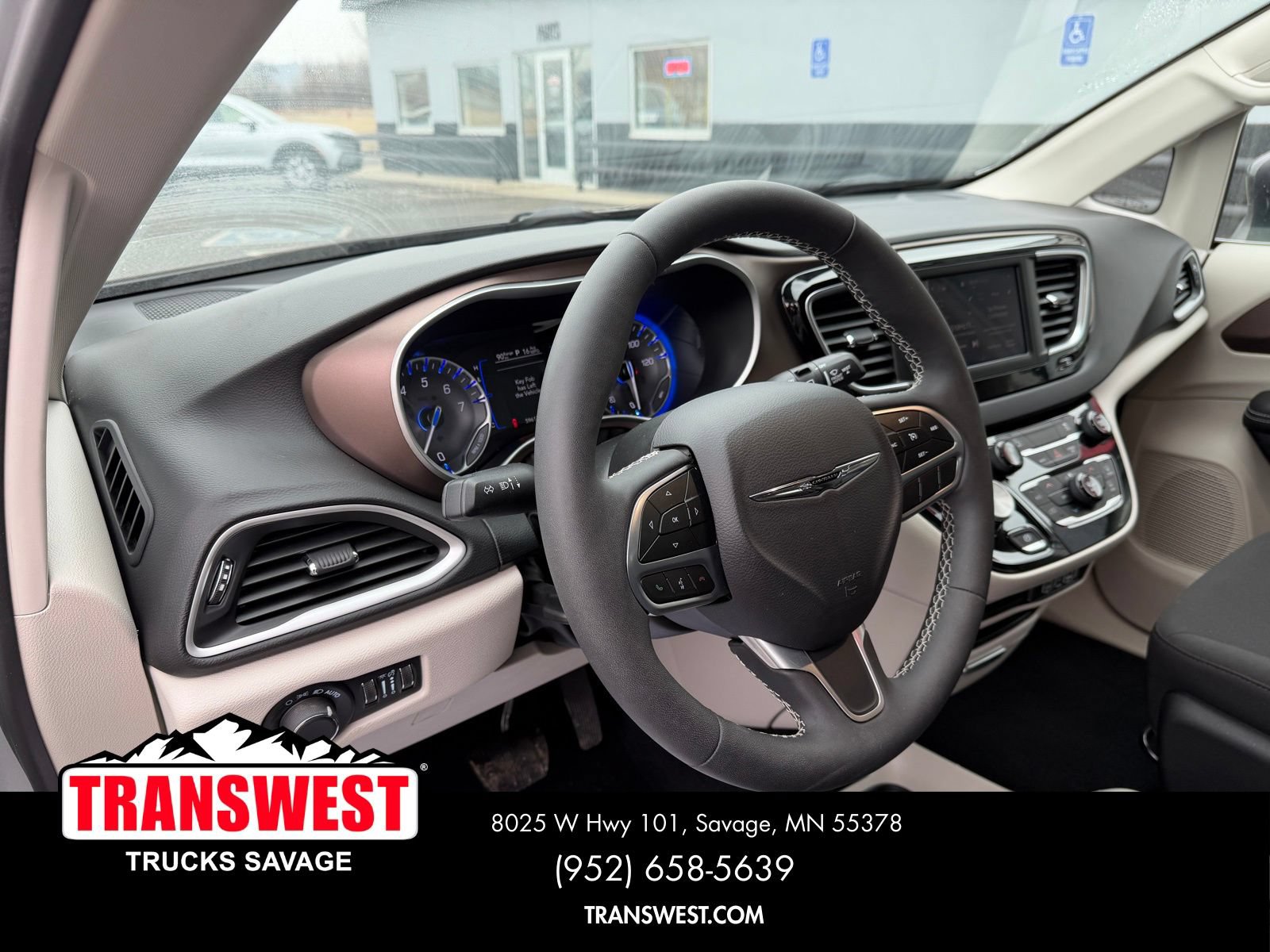 Used 2024 Chrysler Voyager LX FWD image 11