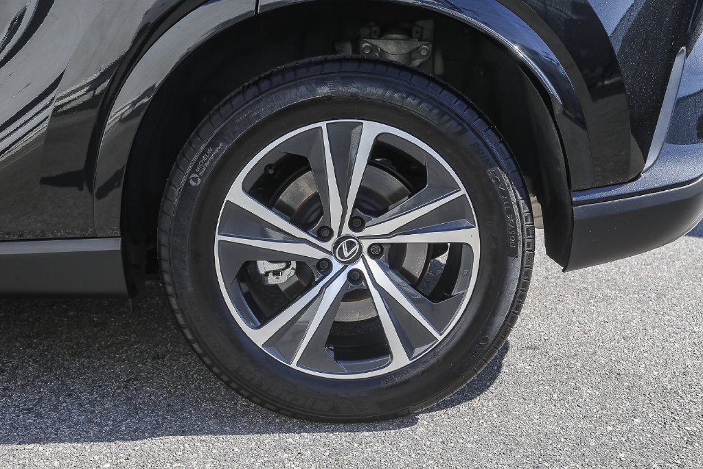 Used 2024 Lexus RX 350 FWD w/ Technology Package image 8
