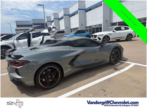 Used 2023 Chevrolet Corvette Stingray Premium Conv w/ Z51 Performance Package RWD image 8