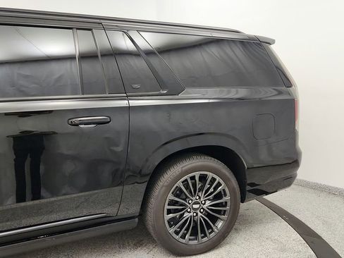 Used 2023 Cadillac Escalade ESV V w/ Heavy-Duty Trailer Package image 12