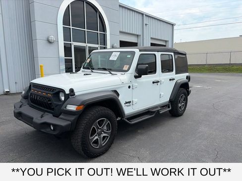 Used 2018 Jeep Wrangler Unlimited Sport S AWD/4WD image 3