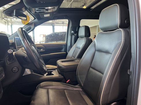 Used 2023 Chevrolet Tahoe Premier AWD/4WD image 17