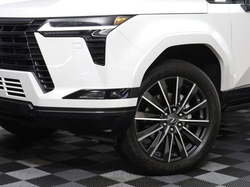Used 2026 Lexus GX 550 w/ Accessory Package (2T) AWD/4WD image 3
