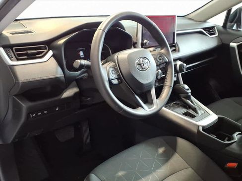 Used 2023 Toyota RAV4 XLE image 9