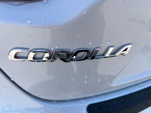 Used 2020 Toyota Corolla LE w/ Carpet Mat Package (TMS) FWD image 27