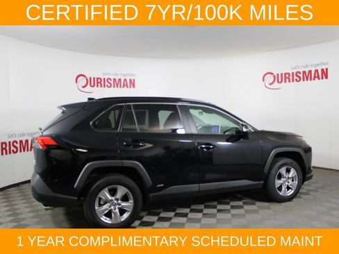 Used 2025 Toyota RAV4 XLE AWD/4WD image 10