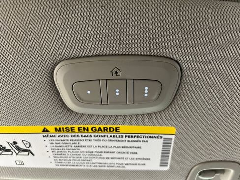 Used 2024 Chrysler Pacifica Limited FWD image 76