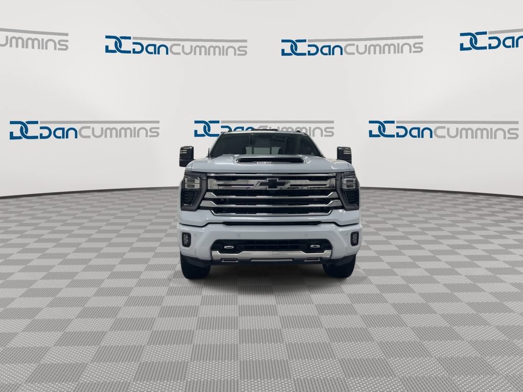 New 2026 Chevrolet Silverado 2500 High Country w/ High Country Premium Package AWD/4WD image 3