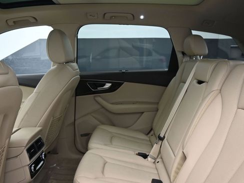 Used 2018 Audi Q7 3.0T Prestige w/ Prestige Package image 20