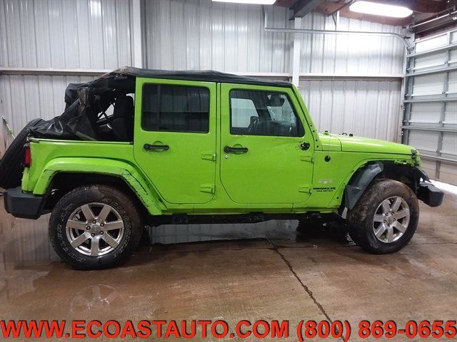 Used 2013 Jeep Wrangler Unlimited Sahara w/ Connectivity Group AWD/4WD image 3