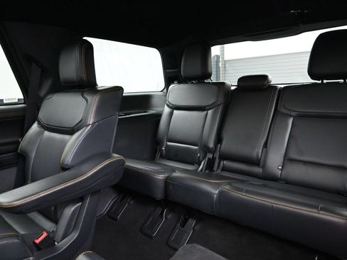 Used 2025 Ford Expedition Tremor AWD/4WD image 19