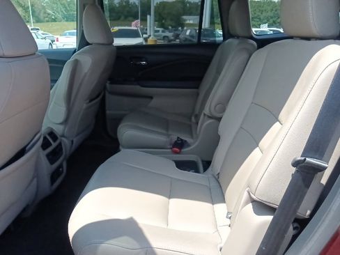 Used 2022 Honda Pilot Touring image 29
