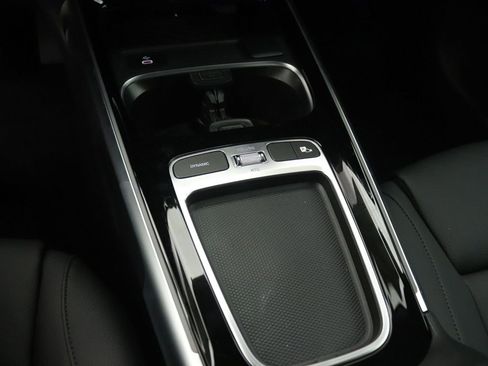 New 2026 Mercedes-Benz GLB 250 image 7