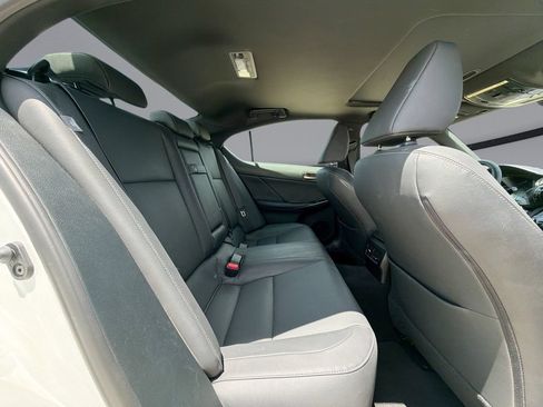 Used 2025 Lexus IS 350 F Sport RWD image 17