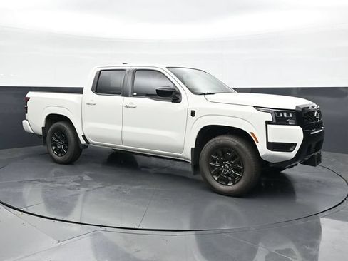 Used 2026 Nissan Frontier SV w/ SV Convenience Package AWD/4WD image 3