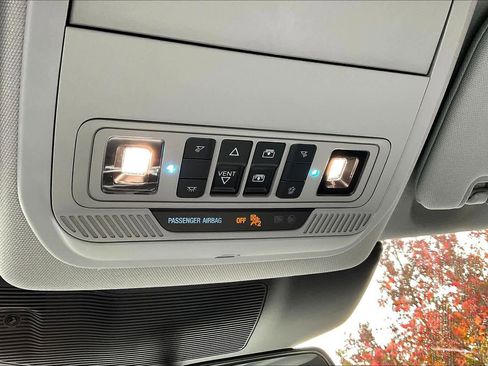 Used 2023 Ford Explorer XLT w/ Equipment Group 202A image 39