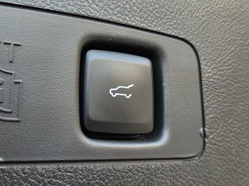 Used 2024 Lincoln Corsair Reserve w/ Equipment Group 201A AWD/4WD image 16