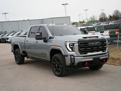 Used 2024 GMC Sierra 2500 AT4 w/ AT4 Premium Plus Package image 4