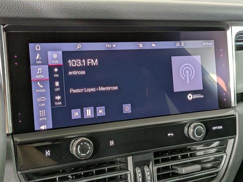 Certified 2025 Porsche Macan AWD/4WD image 17