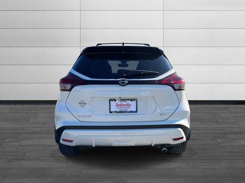 Used 2024 Nissan Kicks SR w/ SR Premium Package image 4