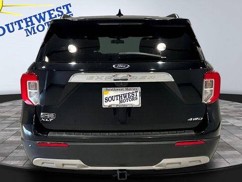 Used 2022 Ford Explorer XLT w/ Equipment Group 202A AWD/4WD image 6