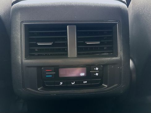 Used 2023 Volkswagen Atlas SE FWD image 16