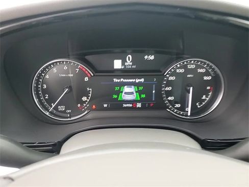 Used 2023 Cadillac XT6 Premium Luxury image 17