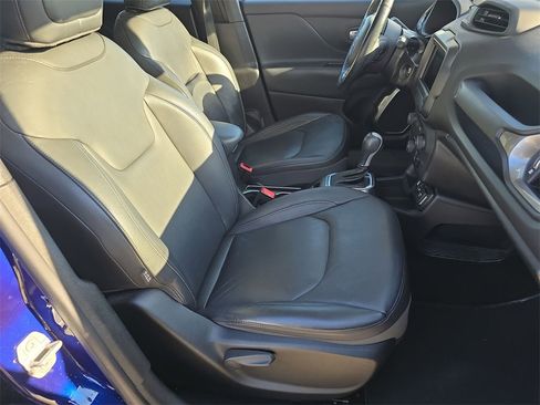 Used 2018 Jeep Renegade Limited image 29