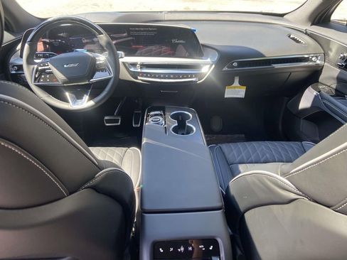 New 2026 Cadillac Lyriq V AWD/4WD image 14