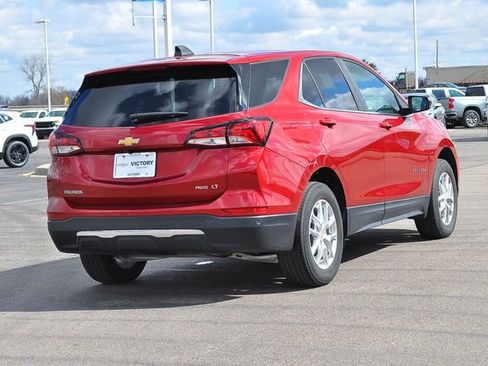Used 2023 Chevrolet Equinox LT image 3