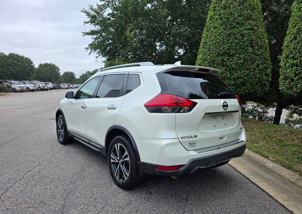 Used 2017 Nissan Rogue SL w/ SL Premium Package AWD/4WD image 3