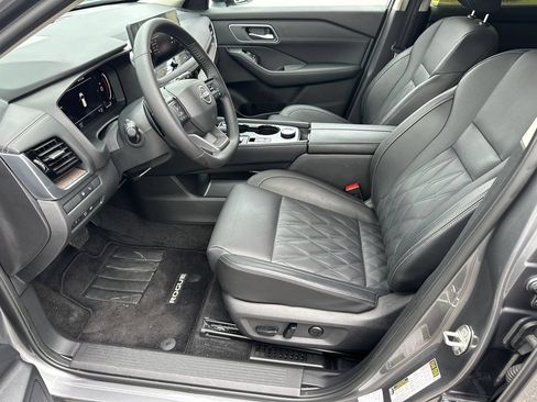 Used 2026 Nissan Rogue Platinum w/ Platinum Premium Package AWD/4WD image 9