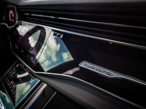 Used 2025 Audi RS Q8 performance image 54