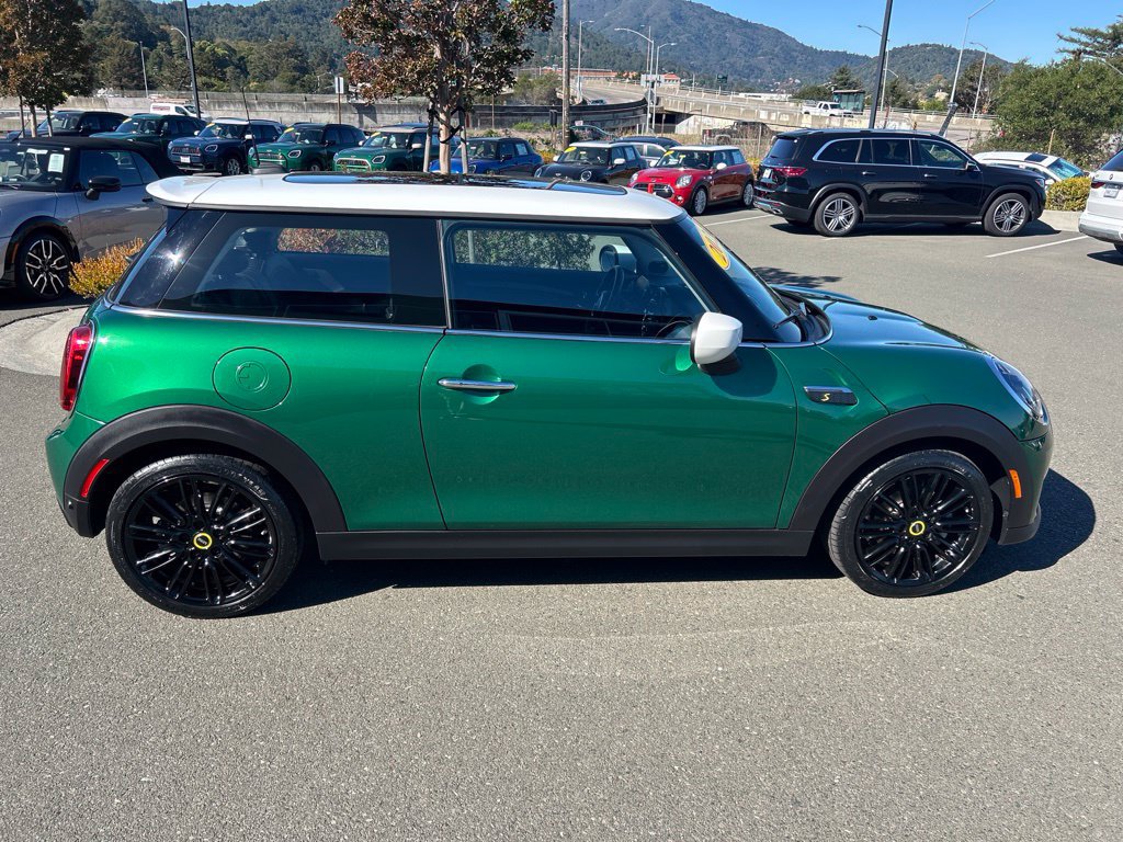 Used 2024 MINI Cooper SE FWD image 6