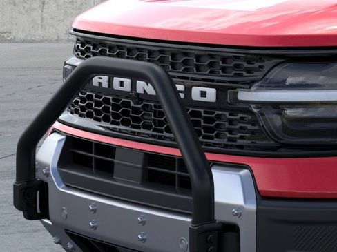 Used 2025 Ford Bronco Sport Outer Banks w/ Sasquatch Outer Banks Package AWD/4WD image 17