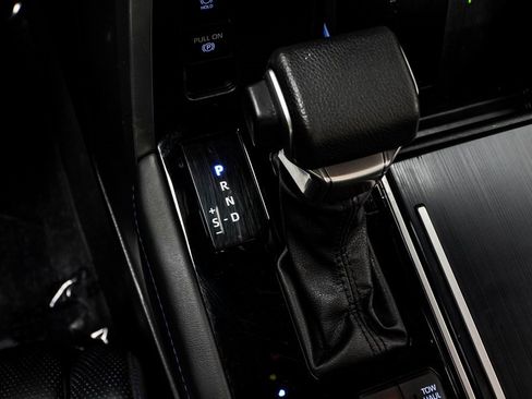 Used 2024 Toyota Sequoia Platinum image 27