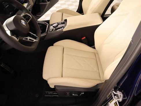 New 2025 BMW X3 xDrive30i w/ Premium Package AWD/4WD image 12