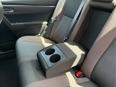 Used 2019 Toyota Corolla LE FWD image 28