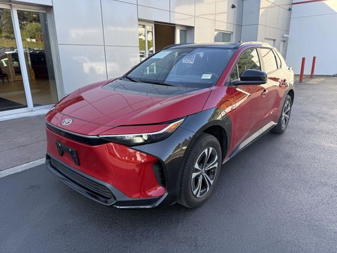 Used 2023 Toyota bZ4X AWD w/ Weather Package image 1